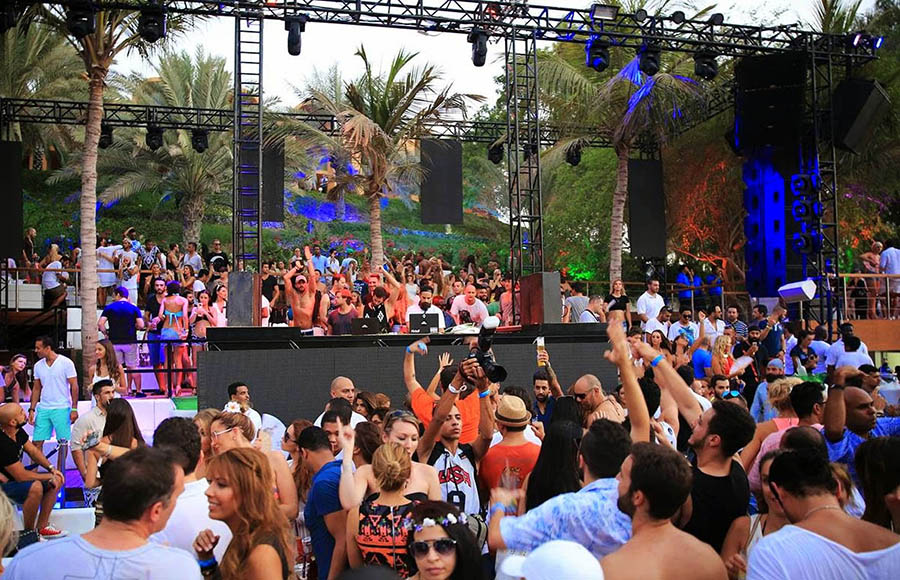 EAW HEATS UP CROWDS AT BLUE MARLIN IBIZA UAE BEACH CLUB(01).jpg